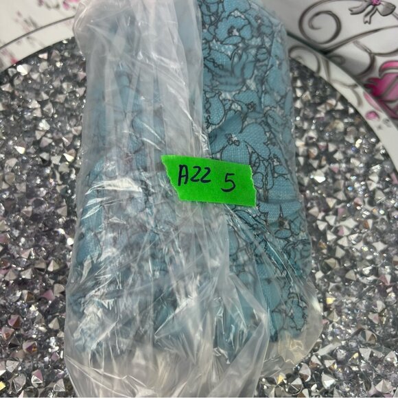 Etcetera pants flowers floral Blue Patterned bottoms pocketed white buttons - Picture 8 of 8